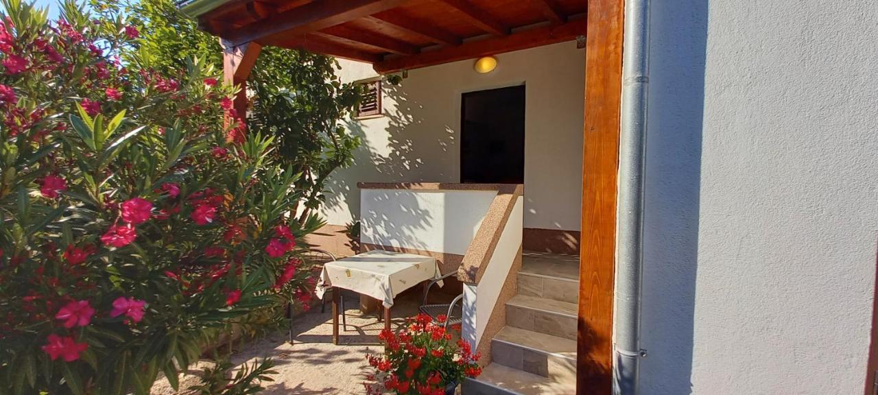 Eco Secluded Apartments Zabodarski Čunski エクステリア 写真