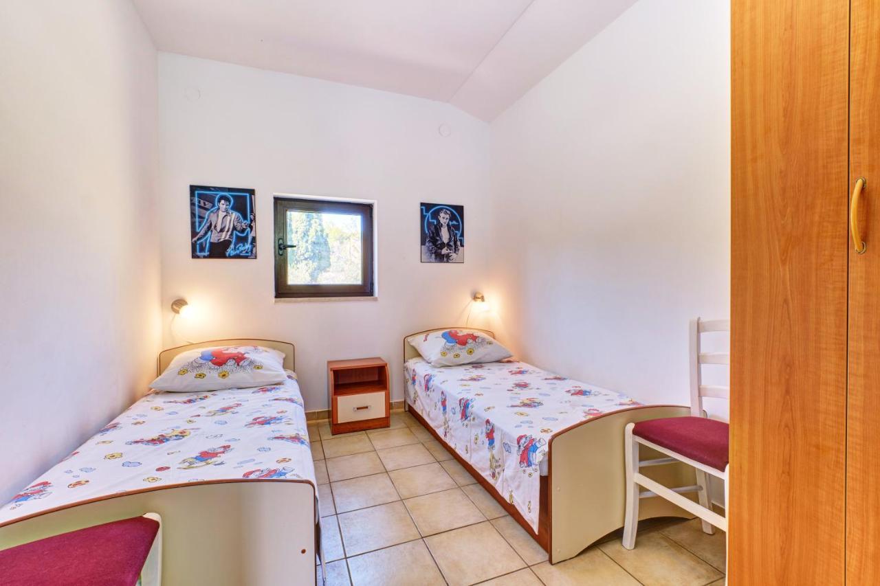 Eco Secluded Apartments Zabodarski Čunski エクステリア 写真