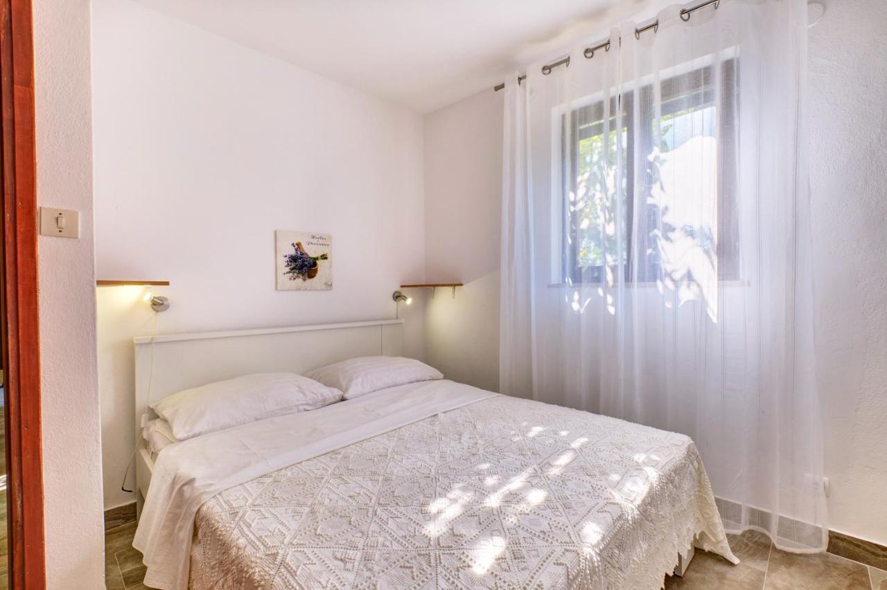 Eco Secluded Apartments Zabodarski Čunski エクステリア 写真